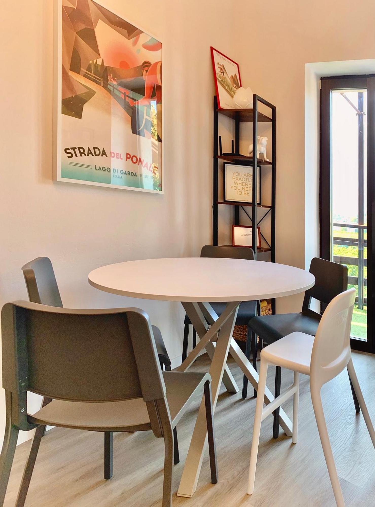 G-House Modernes Apartment Mit Tollem Ausblick ริวาเดลการ์ดา ภายนอก รูปภาพ